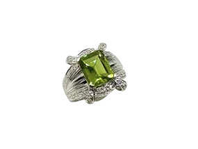 14k White Gold Emerald Cut Peridot Ring with Diamond Accent Stones