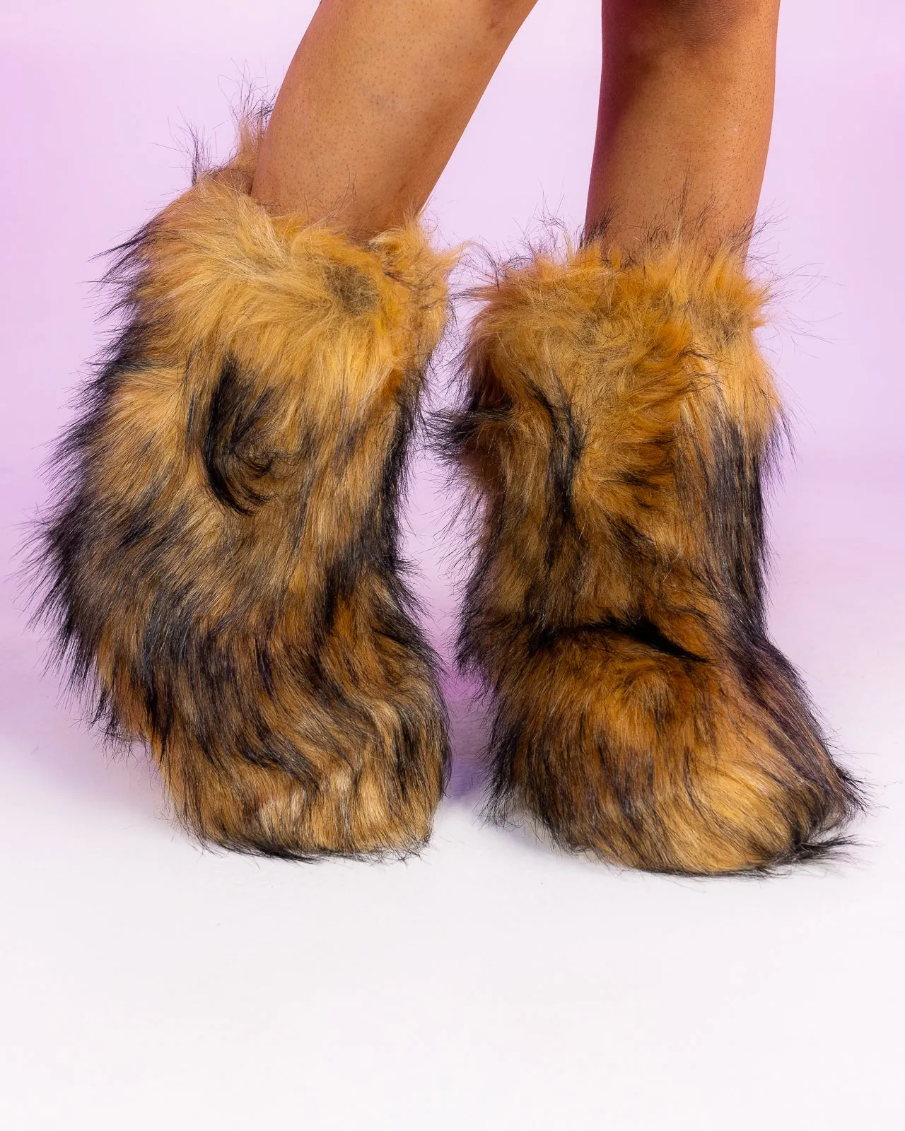 Brown Boots With The Fur